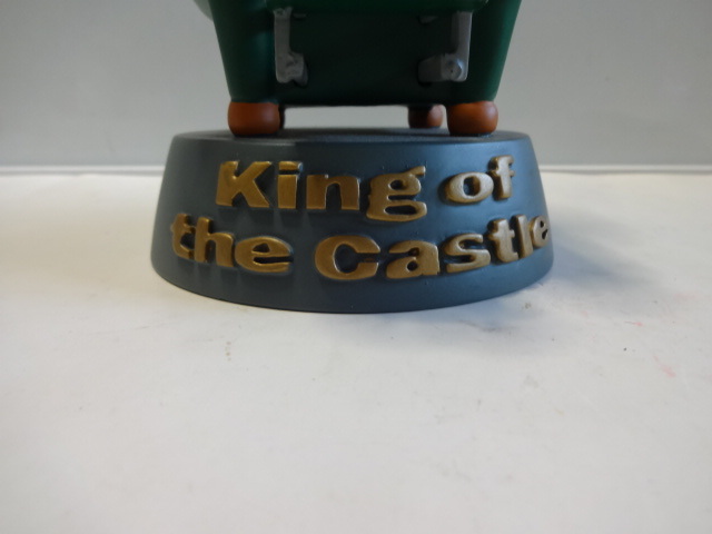 ワーナーブラザース ルーニーチューンズ タッズ King of the Castle 美品 スタチュー　ポリストーン製？重量感あり_画像3