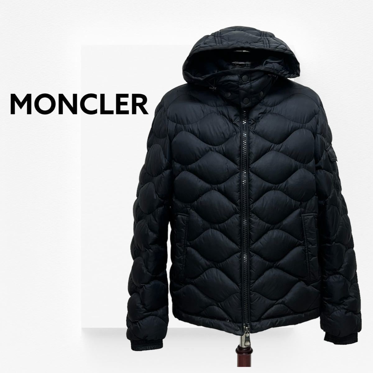 国内正規品 MONCLER モンクレール MORANDIERES 袖ワッペン ナイロン フード付き ダウンジャケット メンズ 41318-05-53227_画像1