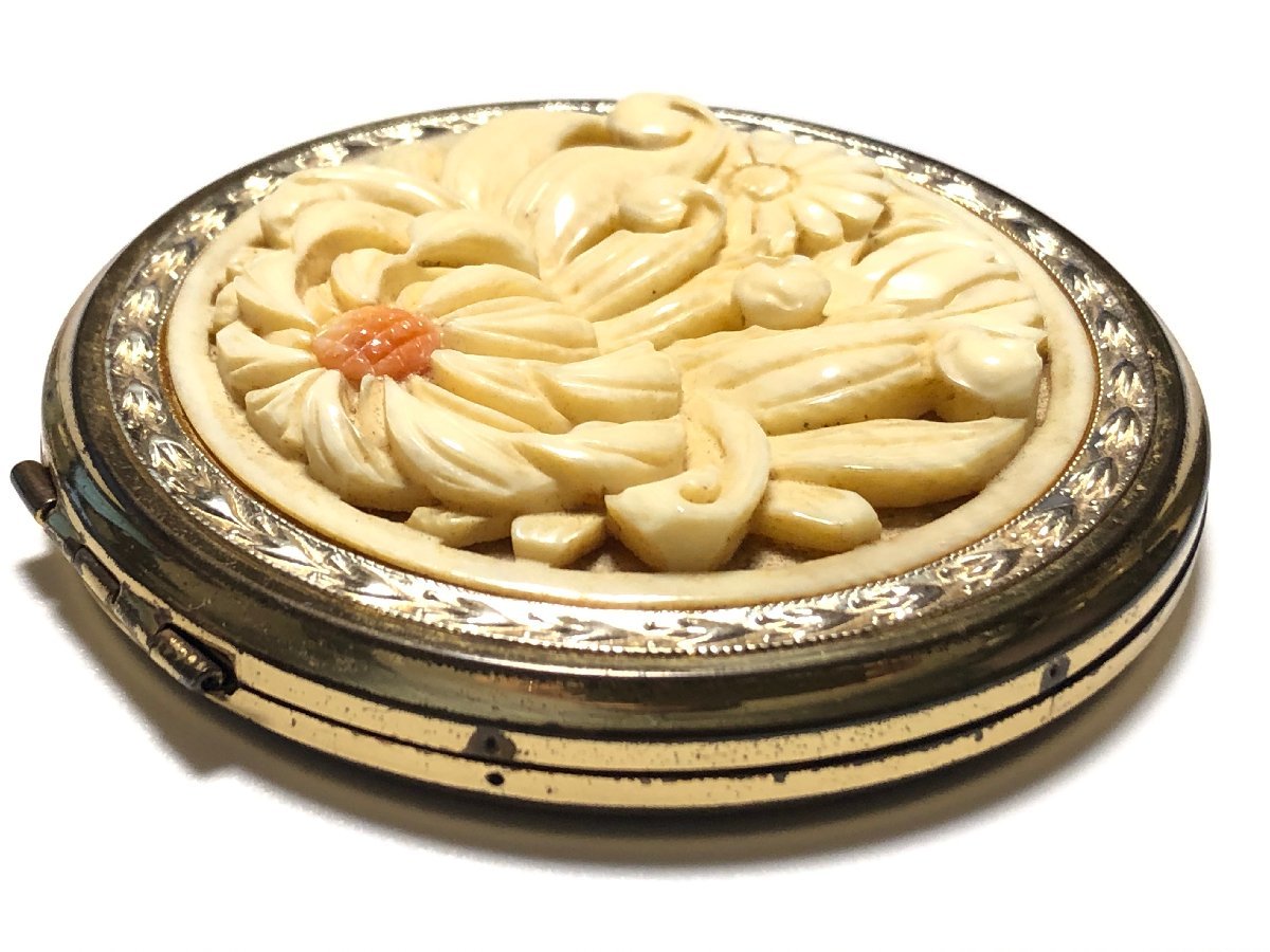  antique ....82.8g solid chrysanthemum skill compact mirror 