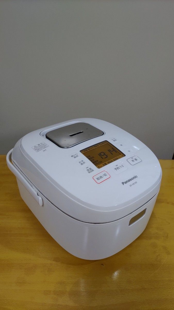 Panasonic IHジャー炊飯器5.5合 SR-HB100
