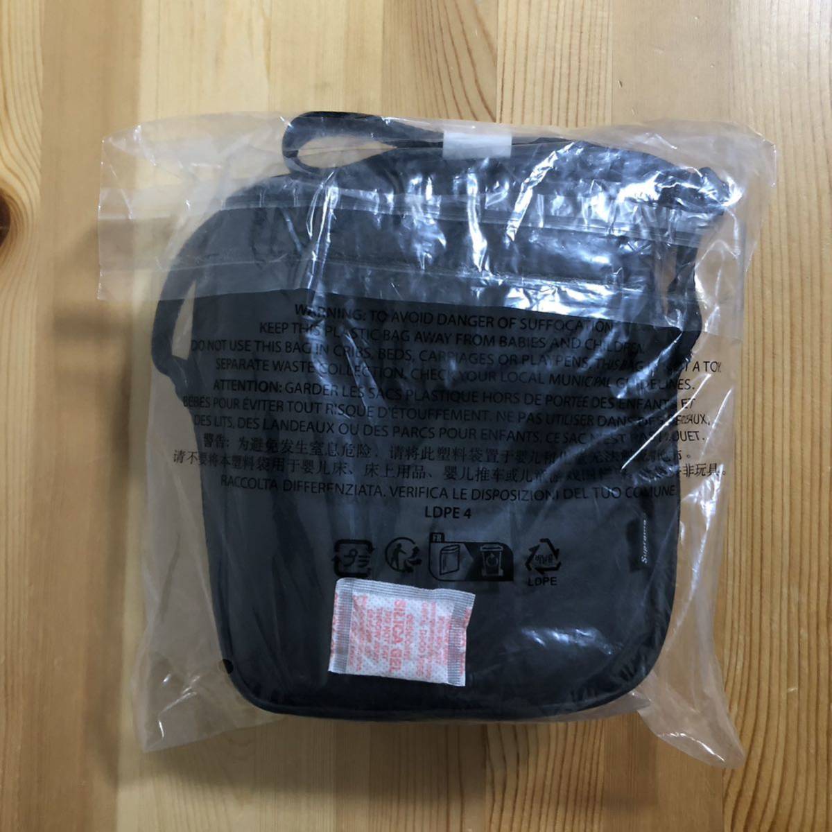 Supreme 23AW Leather Shoulder Bag Black_画像4