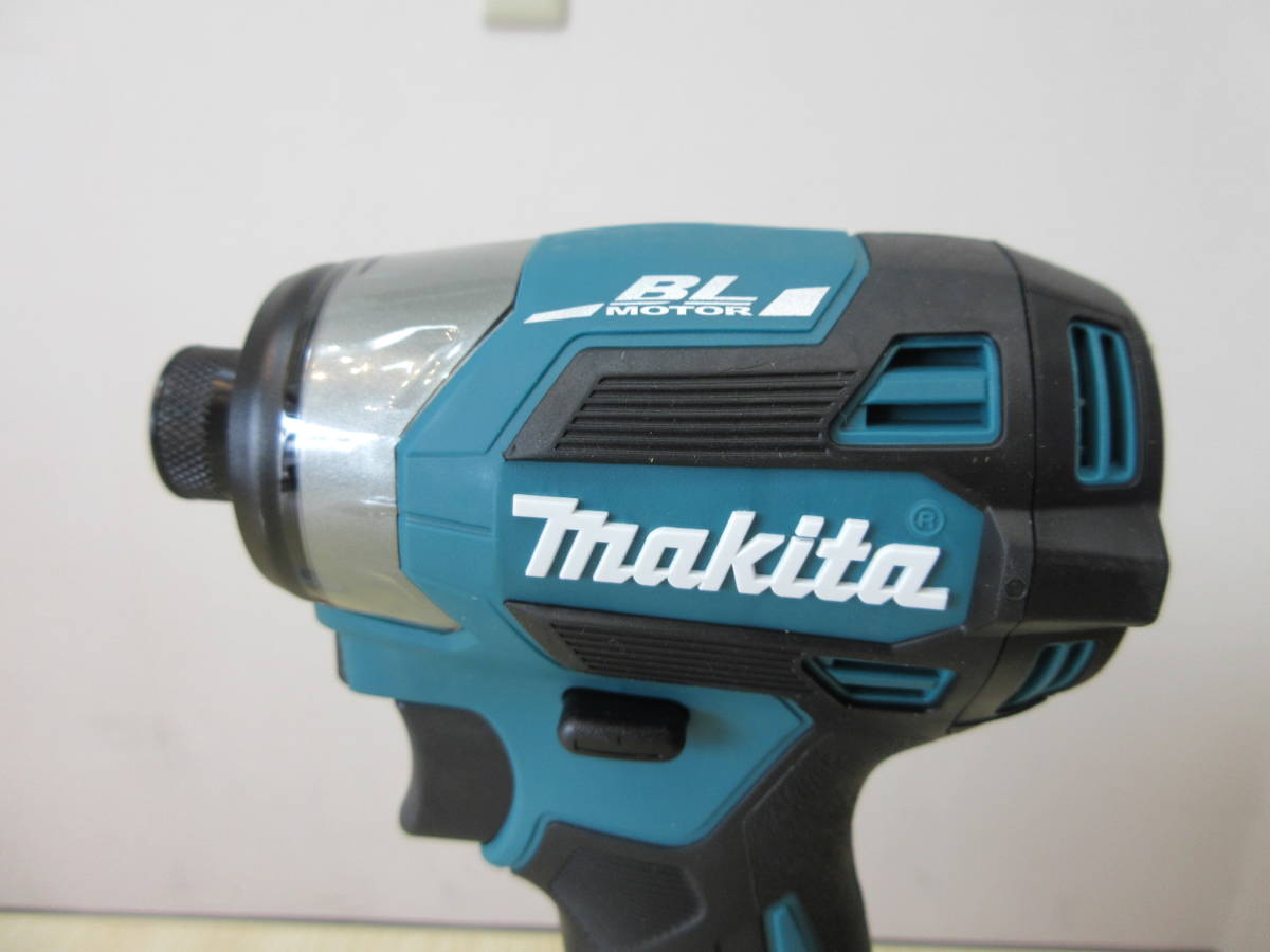 22536 未使用新品 makita マキタ 充電式インパクトドライバ TD173DZ ボディカラー青 Li-ion 18V 本体のみです 電動工具 仕事道具 現場用_画像3