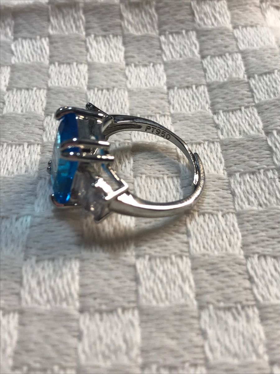 未使用　指輪　リング　 カラーストーン　青色　透明色石　13〜14号　刻印　素材不明　キラキラ