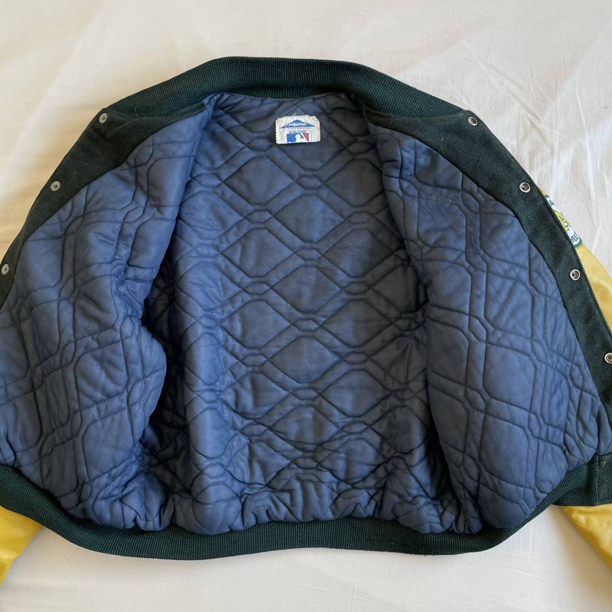 希少! 80s Athletics 袖レザー スタジャン USA製 ビンテージ 希少! 80s Athletics 袖レザー スタジャン USA製 ビンテージ