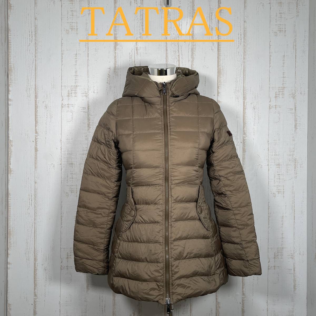 新しく着き 【極美品】TATRAS タトラス ダウンジャケット ロゴ 緑 S