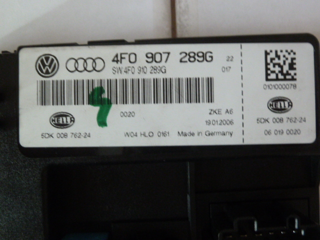 * Audi A6 GH-4FAUKS ( Audi C6 серия седан 06y) задний электрический вокруг комфорт модуль 4F0907289G ( компьютер единица ) б/у!