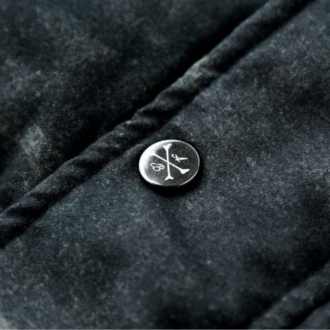 新品 HYDROGEN ハイドロゲン Loro Piana カモフラダウンベスト 新品 HYDROGEN ハイドロゲン Loro Piana カモフラダウンベスト