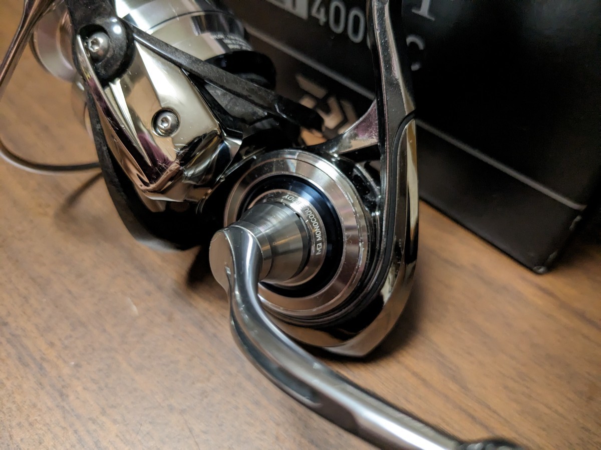 美品　希少番手　DAIWA ダイワ 18イグジストLT4000-C EXIST エギング　ライトショアジギング　_画像3