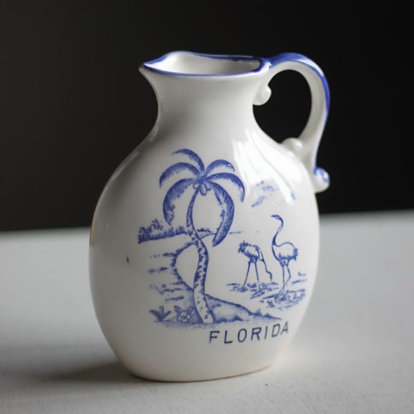 品番OTH-19-006◆USAヴィンテージスーベニアミルクポット｜お土産ジャグフラミンゴFLORIDA◆アメリカンアンティーク小物雑貨・ミルクジャグ_Dutch blue milk jug FLORIDA Souvenir