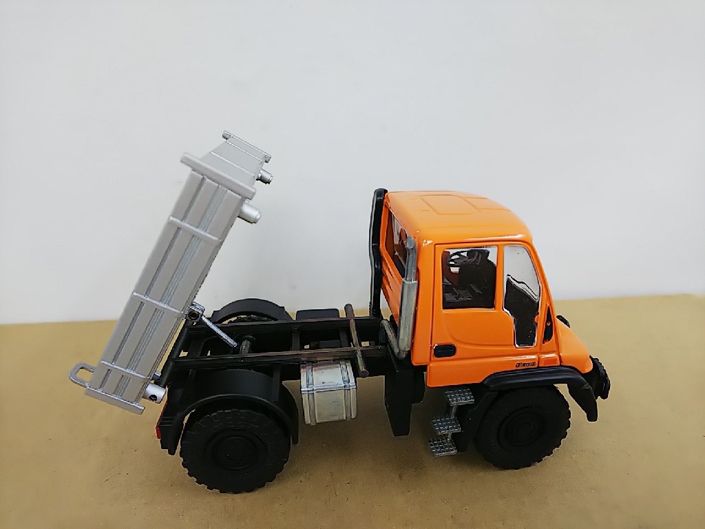 ■ NZG 1/43 Mercedes-Benz Unimog メルセデスベンツ・ウニモグ モデルミニカー_画像4