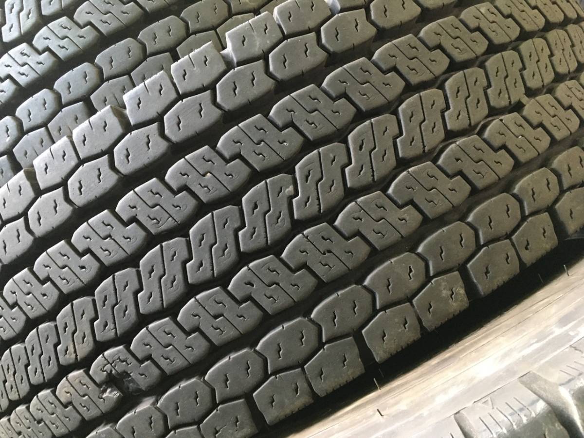 x838-3-10 ☆245/70R19.5 中古4本♪ ヨコハマ ZEN902ZE 残溝11ｍｍ 2021年製 スタッドレス ！ 　k160_画像3