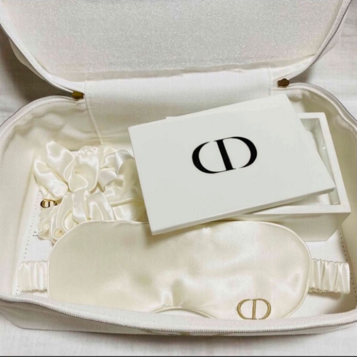 Christian Dior ディオール ノベルティ バニティポーチセット アイマスク シュシュ コットンケース 新品未使用♪