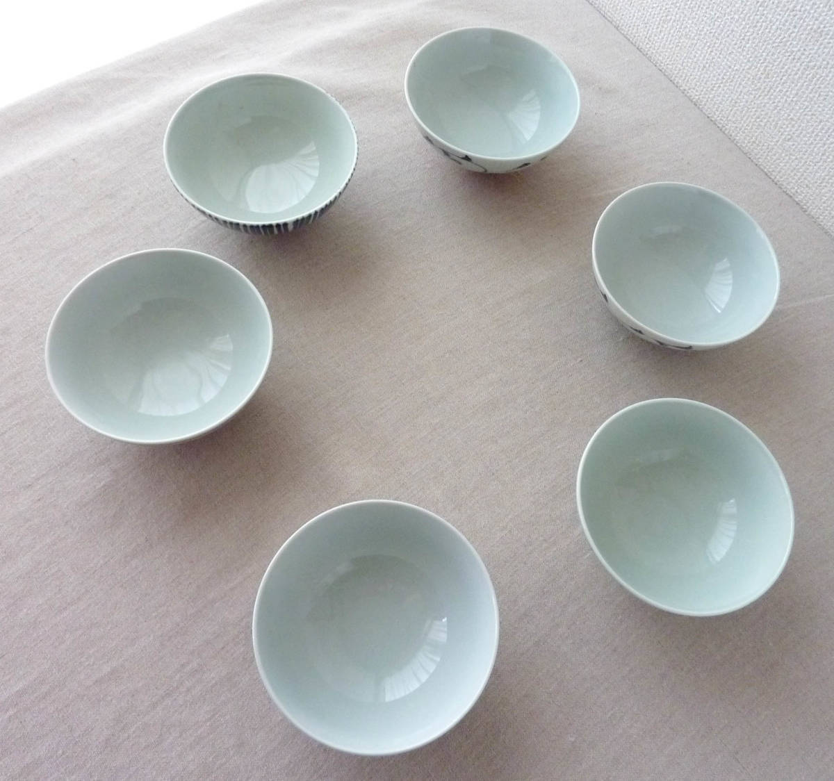 【未使用】茶碗絵柄いろいろ　６個　和風　磁器　裏印『龍』飯碗_画像3