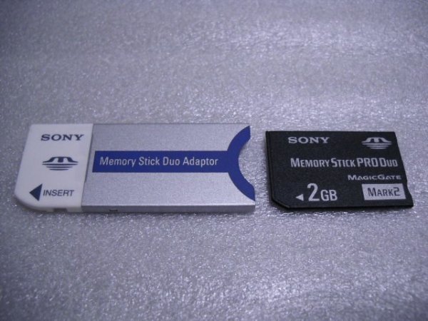 SONY メモリースティック PRODuo 2GB＋アダプター_画像1