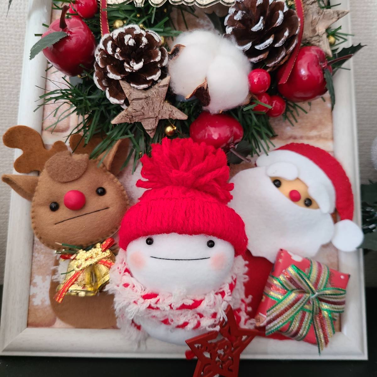 フェルト ハンドメイド　クリスマスボード　リース　ゆきだるまちゃん　サンタクロース_画像2