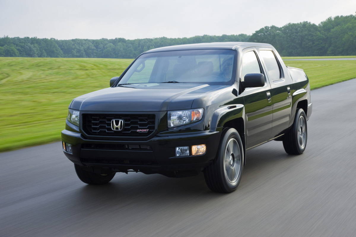 USホンダ純正 06-14 HONDA RIDGELINE リッジライン HONDA エンブレム