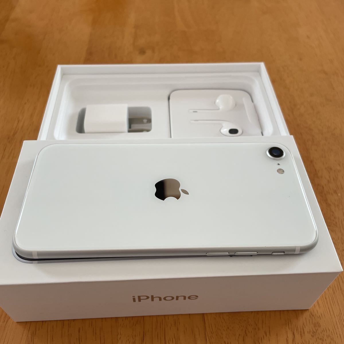 美品 iPhone SE 第2世代 128GB ホワイト Apple SIMフリー 付属品 美品 iPhone SE 第2世代 128GB ホワイト Apple SIMフリー 付属品