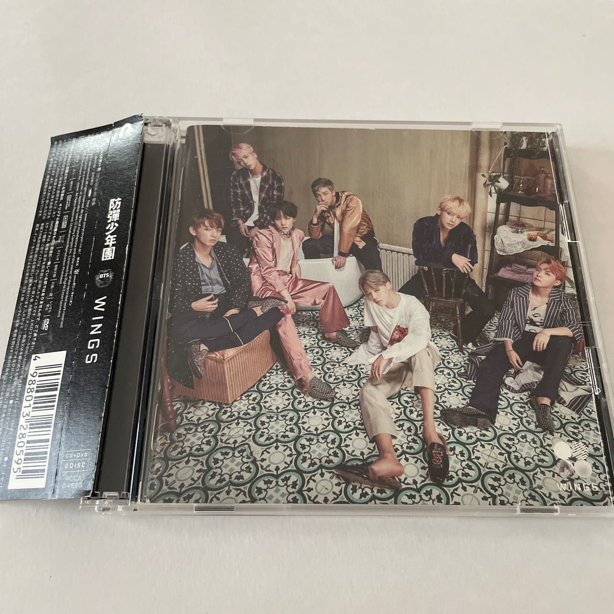 BTS WINGS 日本仕様盤 CD１枚+DVD１枚　帯付き