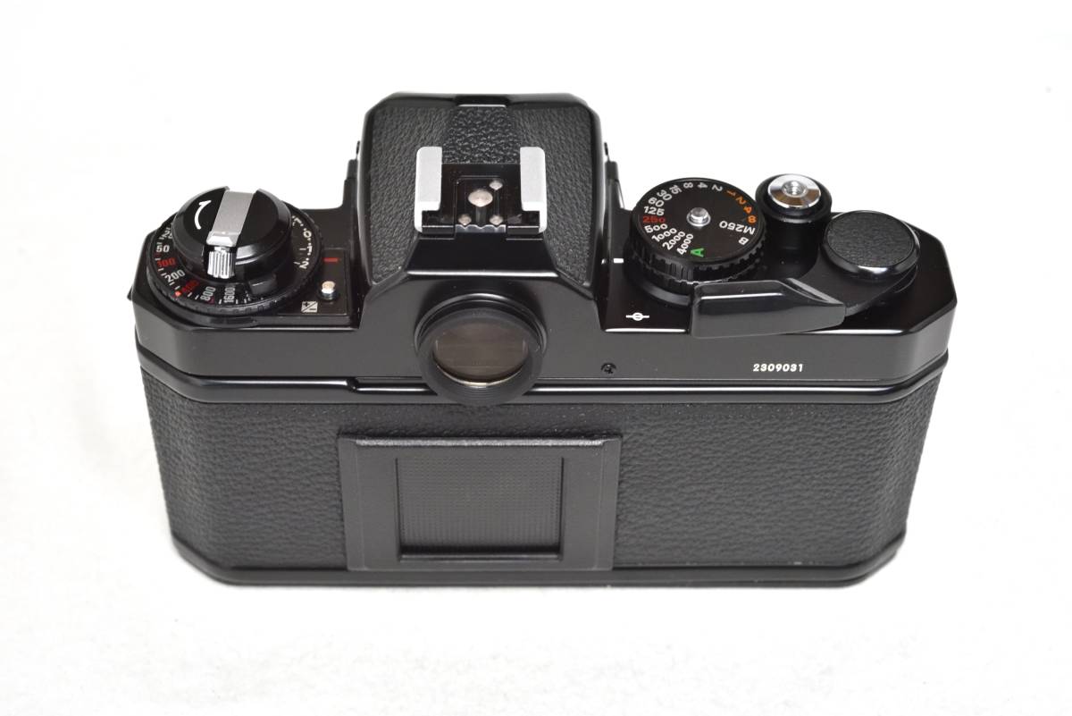 【美品】Nikon ニコンFE2 ブラック　清掃・整備・モルト交換済 　使用感僅かな中古美品_画像4