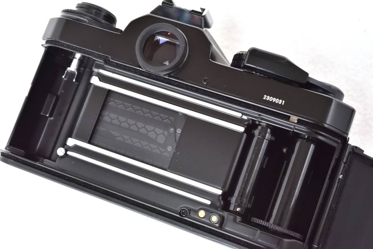 【美品】Nikon ニコンFE2 ブラック　清掃・整備・モルト交換済 　使用感僅かな中古美品_画像8