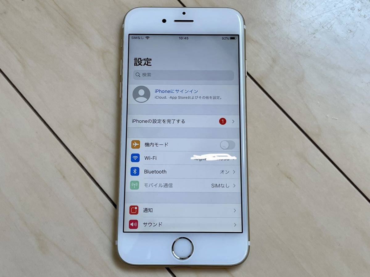 Apple iPhone6S SIMロック解除済 MKQQ2J/A 64GB キャリアdocomo