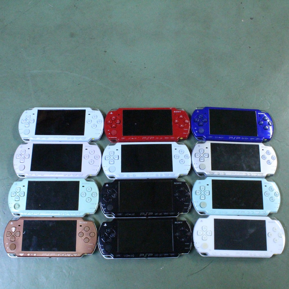 正規品! 中古 まとめ ピーエスピー2000 ピーエスピー 2000 PSP PSP-2000 ソニー Sony ジャンク 本体 11台 PSP2000 中古品 Junk Console Game ゲーム PSP3000シリーズ
