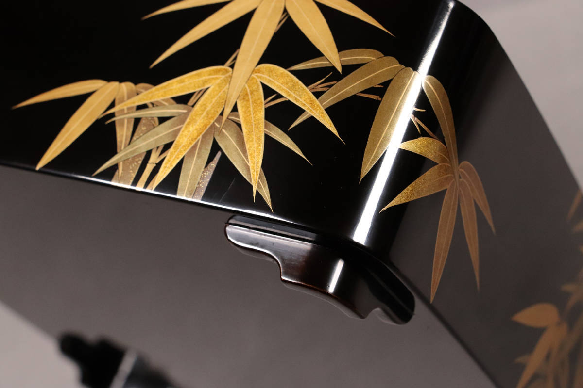 専用品 M449 輪島塗 竹文様金蒔絵 黒塗内朱塗五段重 二枚蓋 木箱 専用品 M449 輪島塗 竹文様金蒔絵 黒塗内朱塗五段重 二枚蓋 木箱