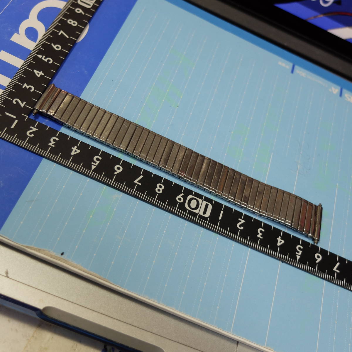 出た所勝負 金筋 五円玉 腕時計ベルト マルマン製金属エクステンションベルト Maruman FLEX ラグ幅18mm 1960年代_画像1