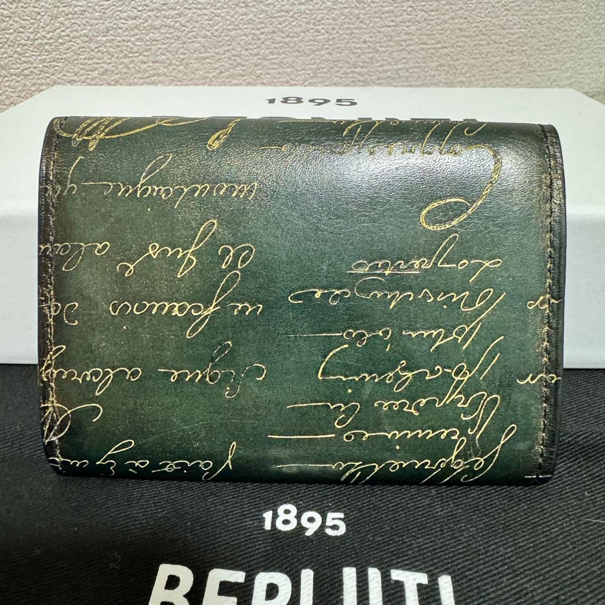 美品 BERLUTI ベルルッティ 名刺入れ カードケース ゴールデン 美品 BERLUTI ベルルッティ 名刺入れ カードケース ゴールデン