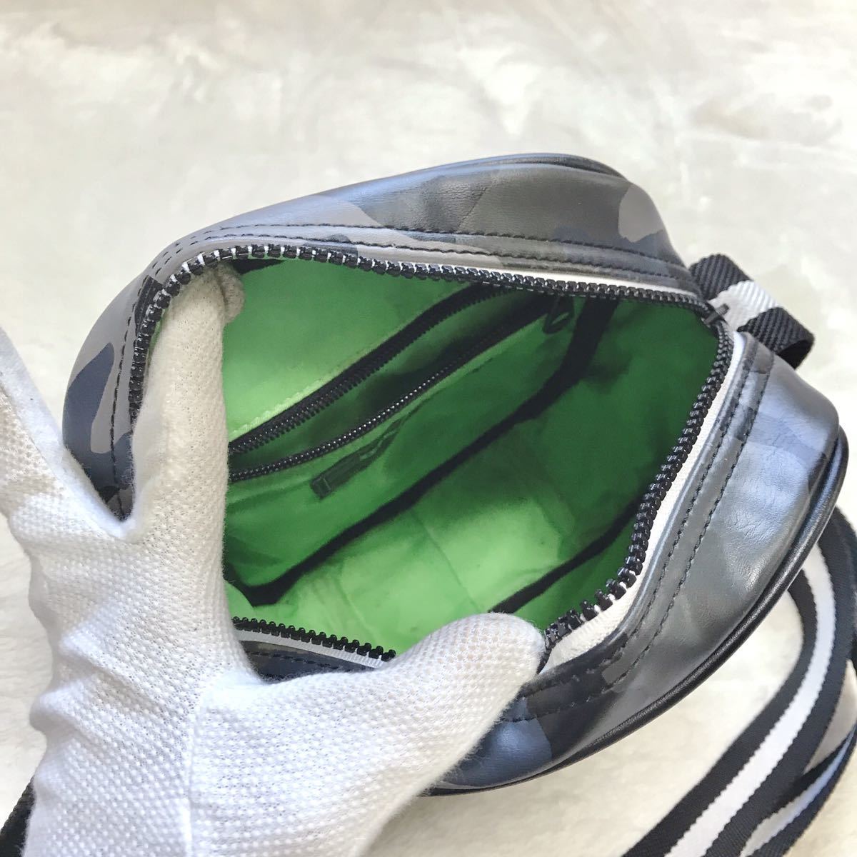 DIESEL ブレイブマン カモフラ ボックス型 ショルダーバッグ レザー 迷彩 クロスボディ ディーゼル