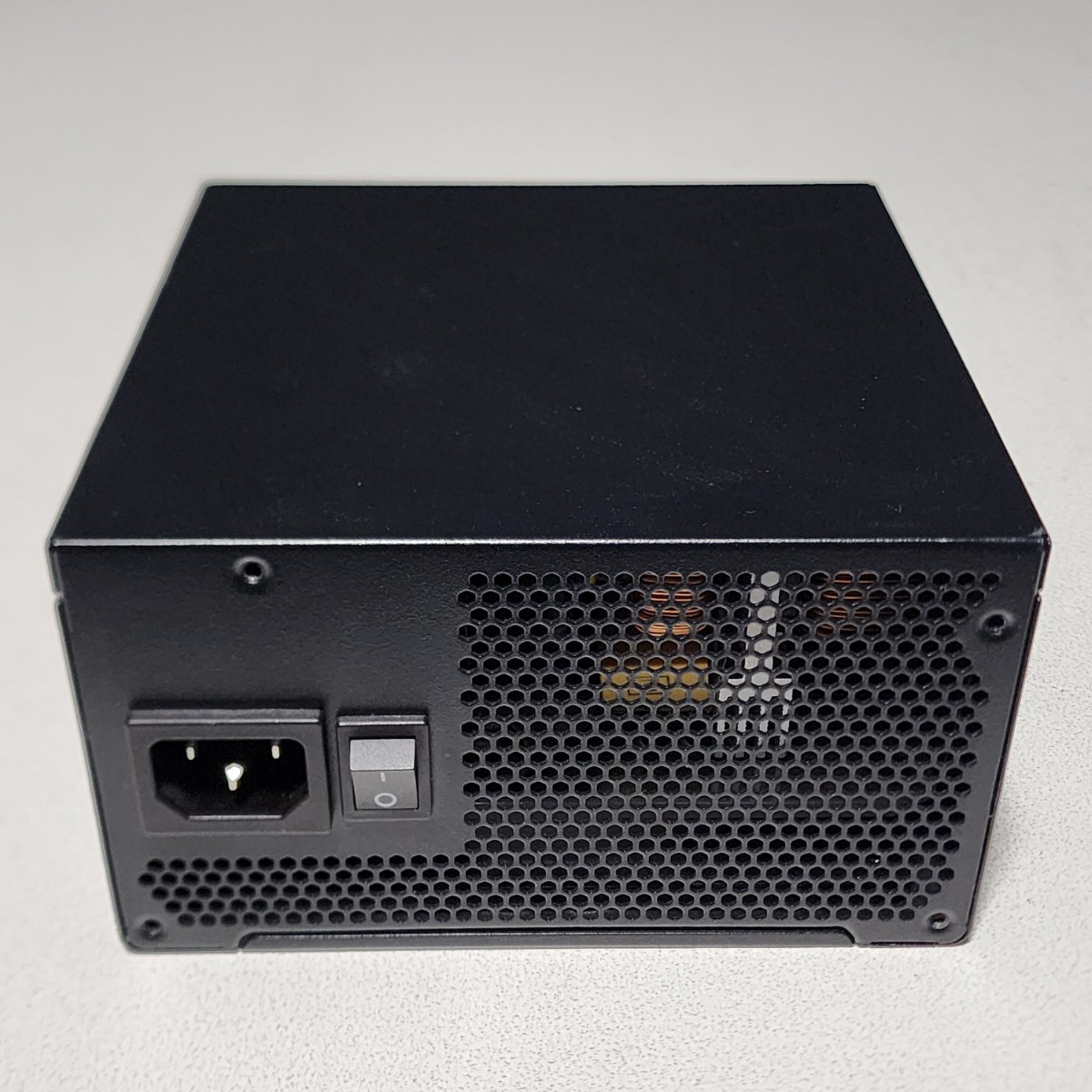 玄人志向 KRPW-GA750W/90+ 750W 80PLUS GOLD認証 ATX電源 玄人志向 KRPW-GA750W/90+ 750W 80PLUS GOLD認証 ATX電源