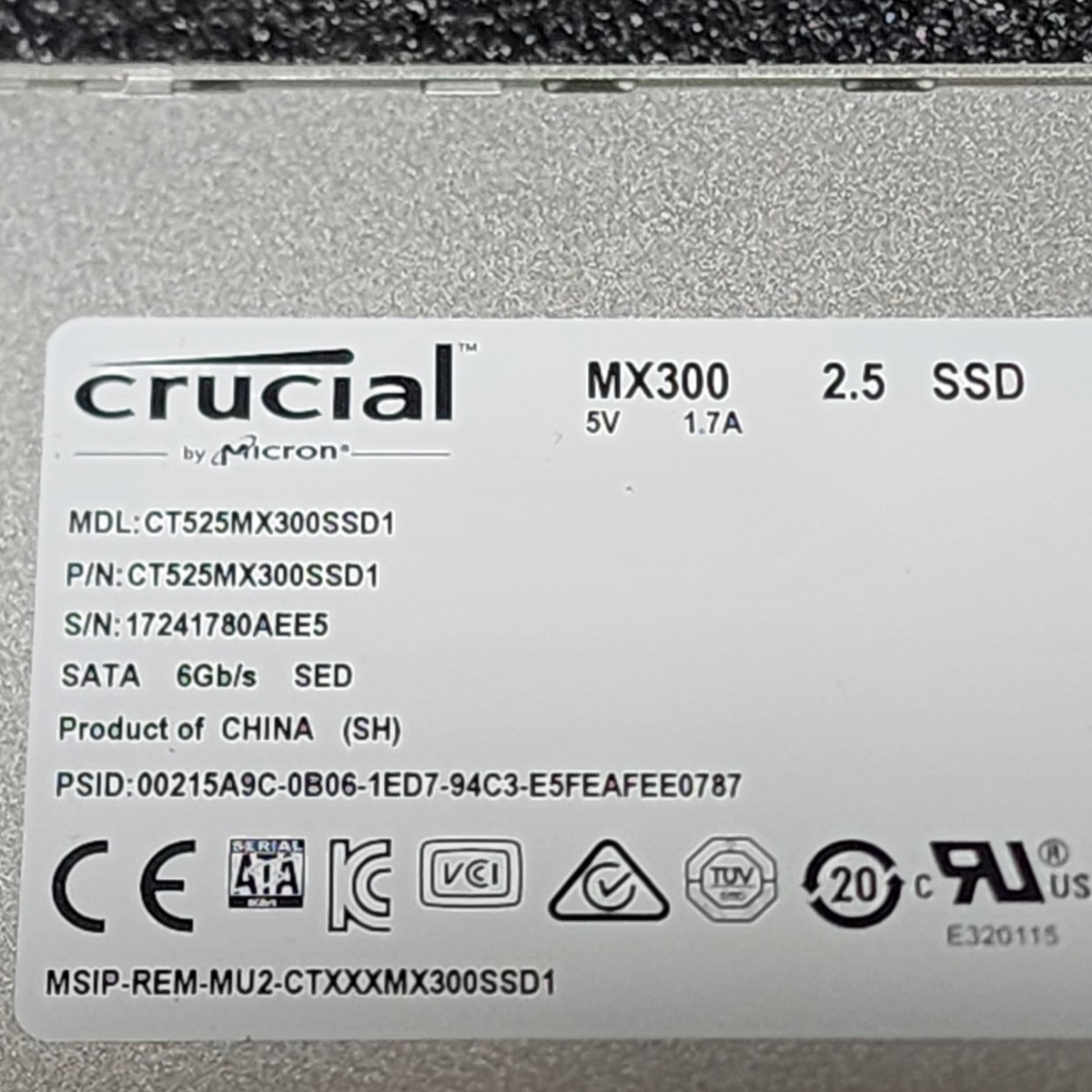 CRUCIAL MX300(CT525MX300SSD1) 525GB SATA SSD 正常品 2.5インチ内蔵SSD フォーマット済み PCパーツ  動作確認済み 480GB 500GB 512GB