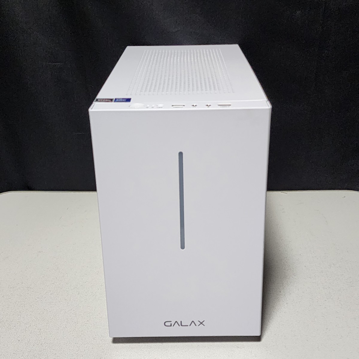 GALAX REVOLUTION-03 小型PCケース(Mini-ITX) RGBファン×3基搭載 GALAX REVOLUTION-03 小型PCケース(Mini-ITX) RGBファン×3基搭載