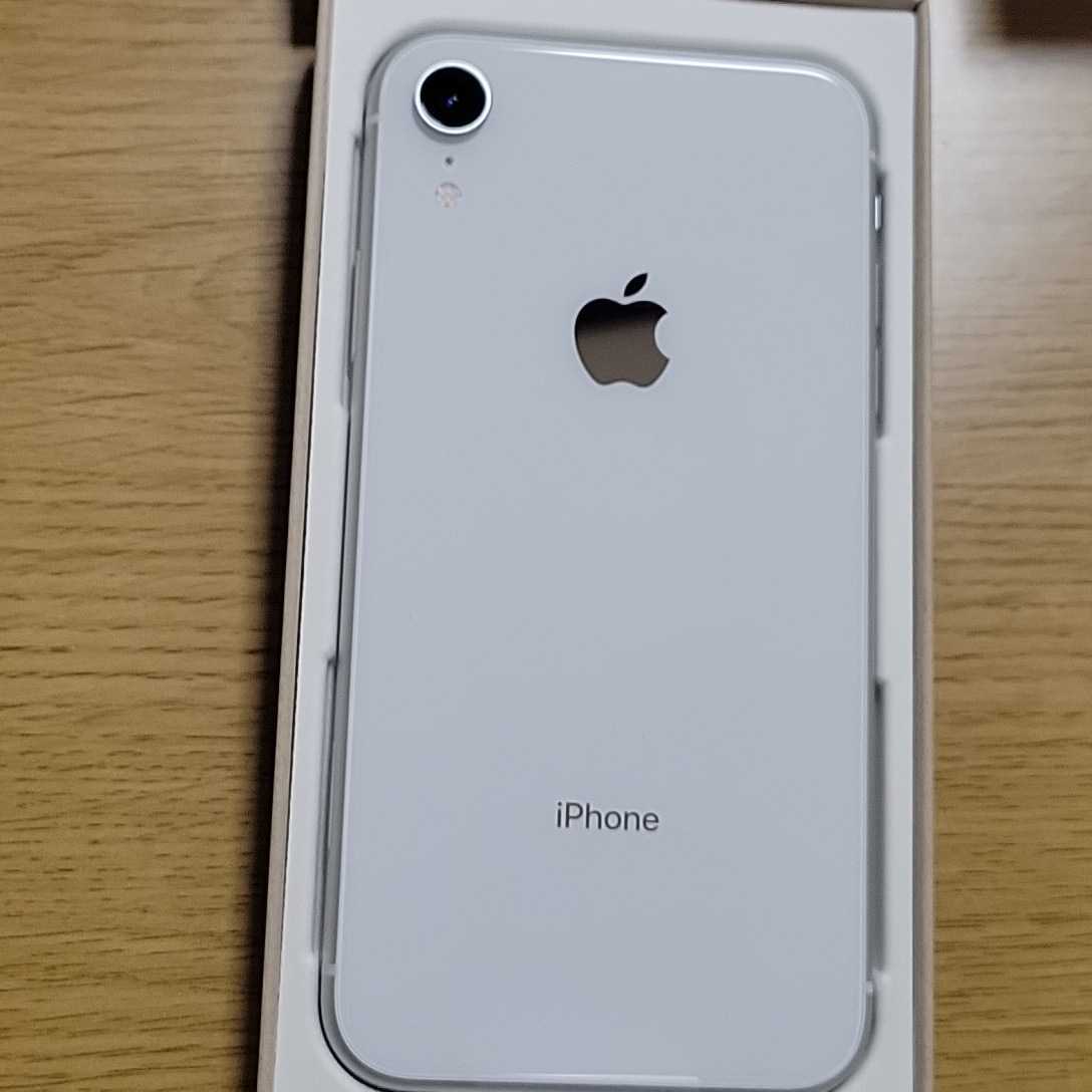 iPhone XR White 64 GB SIMフリー バッテリー交換済み-