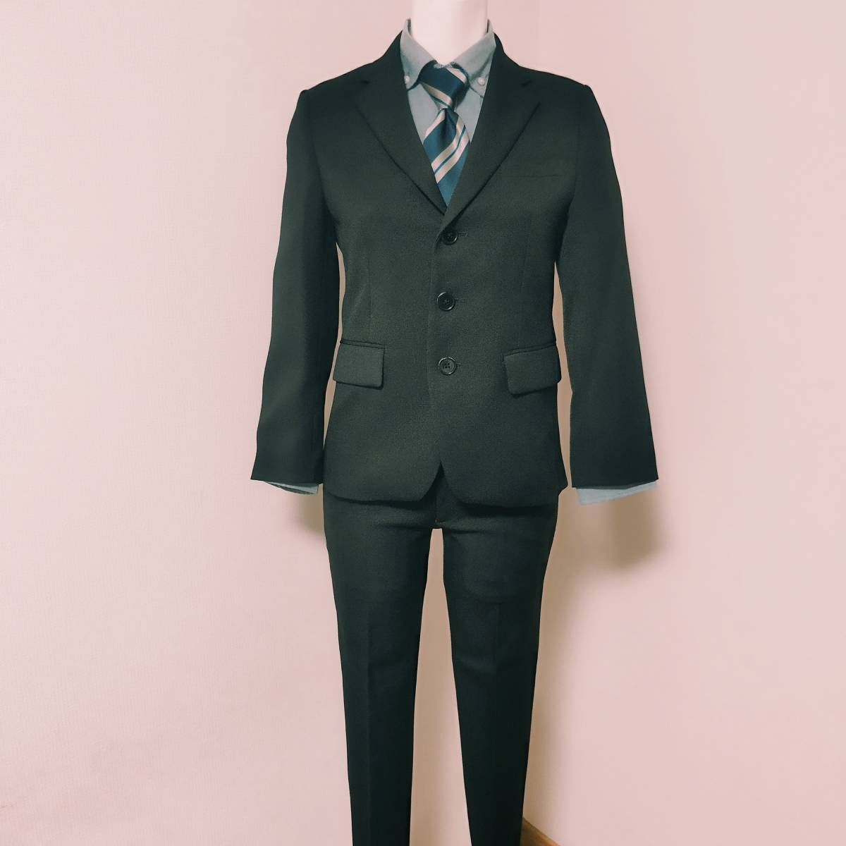 美品 140男子 卒業式スーツ ワンダーファクトリー　黒無地スーツ　 フォーマルスーツセットアップ WF BY WANDER FACTORY