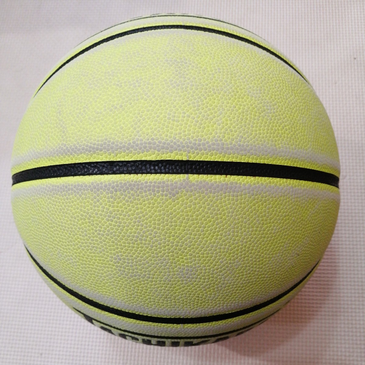 中古品 バスケットボール 7号 人工皮革製「TACHIKARA タチカラ FLASHBALL フラッシュボール ネオンイエロー」(検) molten MIKASA の画像2