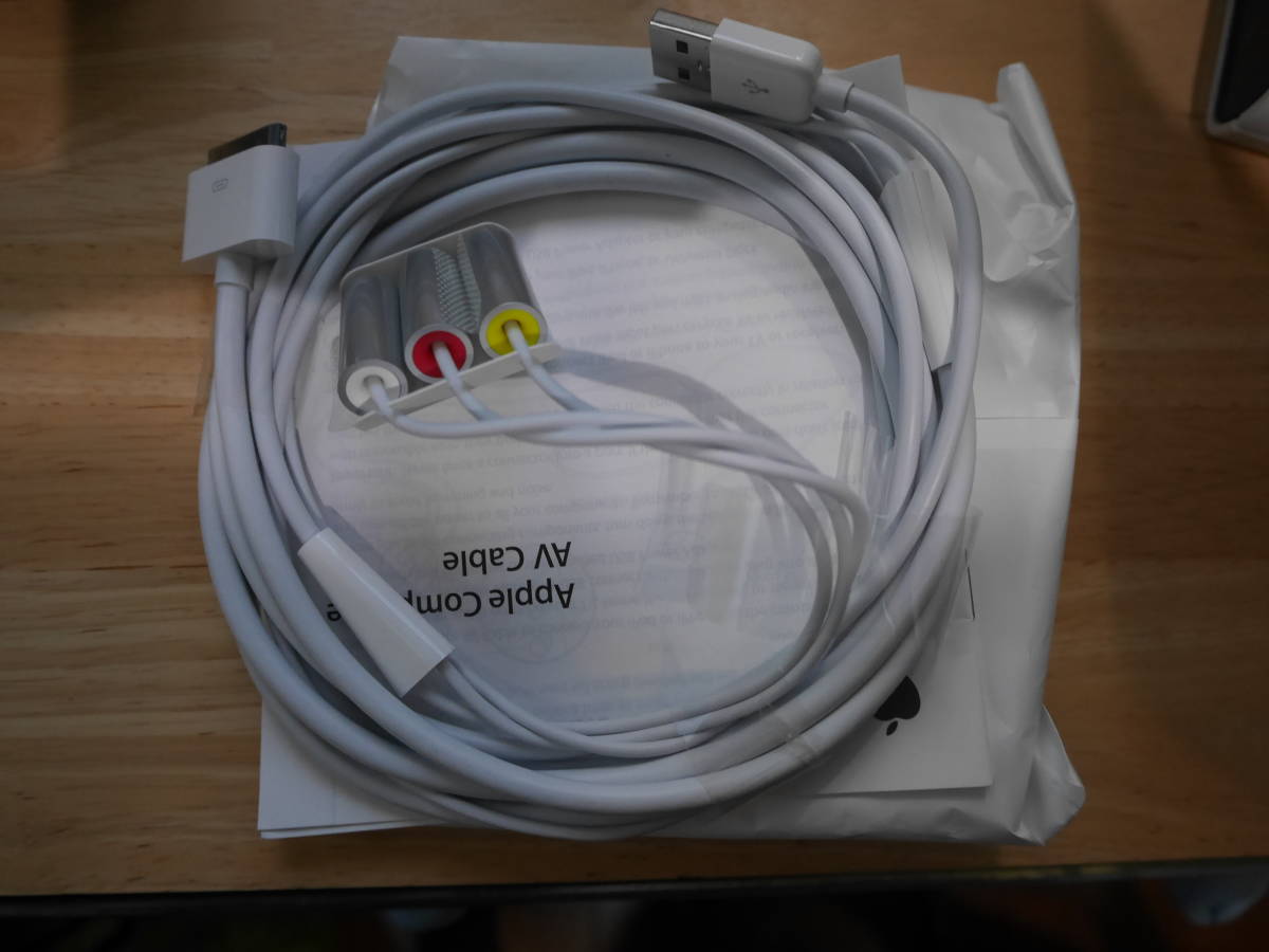 未使用 Apple 純正品 コンポジットAVケーブル MC748ZM/A Composite AV Cable 新品 iPhone 3G 3Gs 4s iPad iPod classic nano touch_画像1