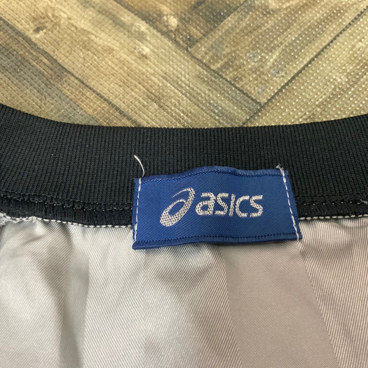 90s　asics　アシックス　ピステ　トレーニングウェア　グレー　メンズ　Mサイズ相当　シャカシャカ　ナイロン　撥水加工　着丈詰めあり_画像7