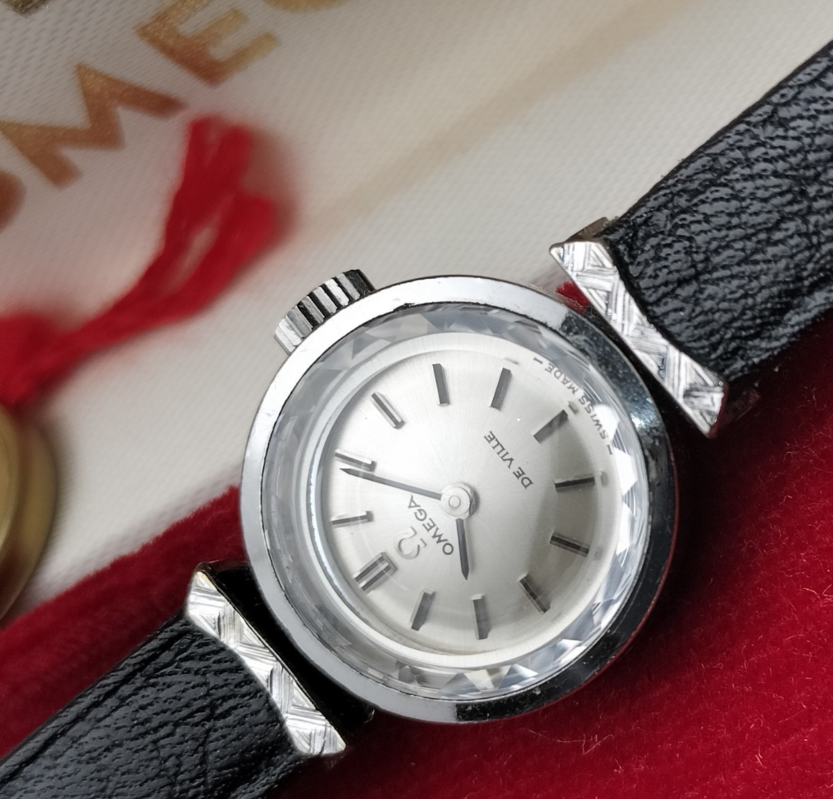 オメガ カクテルウォッチ 手巻き式腕時計 1960年代 箱、タグ付き 