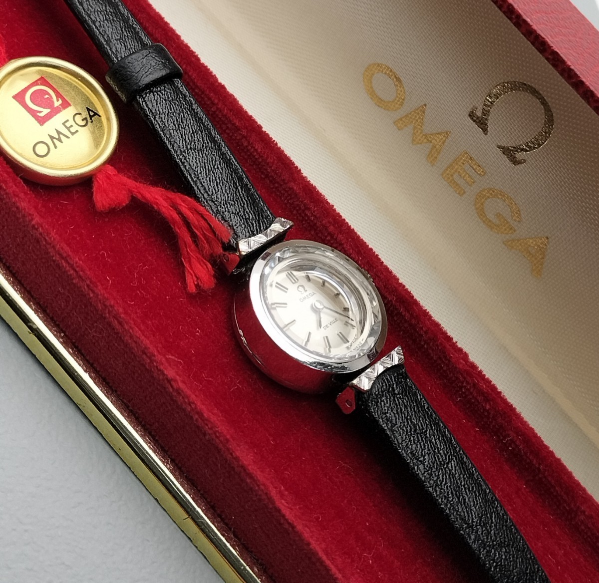 もらって嬉しい出産祝い オメガ　カクテルウォッチ　手巻き式腕時計　1960年代　箱、タグ付き　とても綺麗です！ その他
