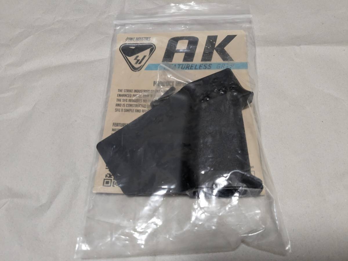実物 新品 ストライクインダストリー SI AK Simple Featureless Grip Strike Industries GHK MWS WE グリップ AKM AK74