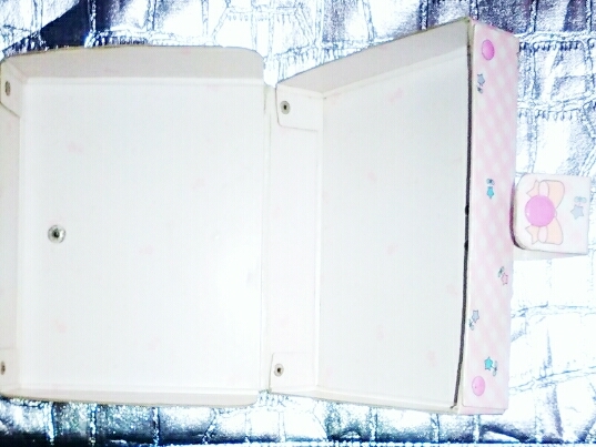 Yahoo!オークション - 1976年 キキララ 収納 BOX 箱 小物入れ Yahoo!オークション - 1976年 キキララ 収納 BOX 箱 小物入れ