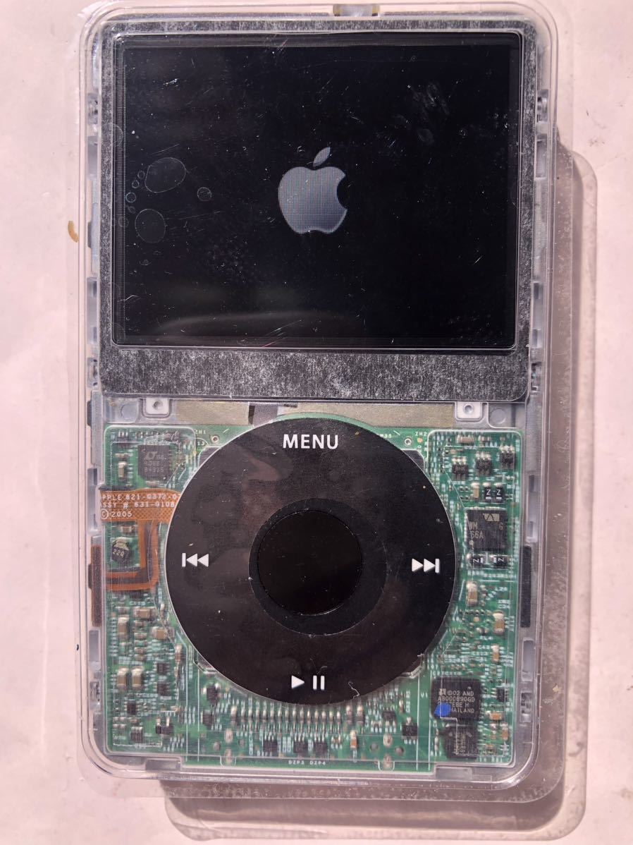 iPod classic 5.5世代　30GB 新品バッテリー交換済み　新品スケルトンマスク交換済　HDD40GBやSSD128GB、256GBにカスタム可能_画像4