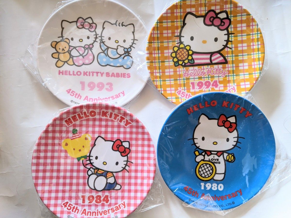 サンリオ くじ ハローキティ 45th Anniversary メラミン皿 4枚 サンリオ くじ ハローキティ 45th Anniversary メラミン皿 4枚