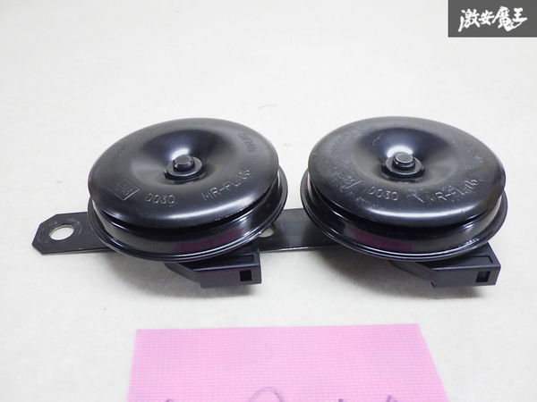  Toyota original ZRR80W ZRR85W 80 Noah Voxy Esquire normal horn Claxon alarm machine 86520-20300 left right set immediate payment 