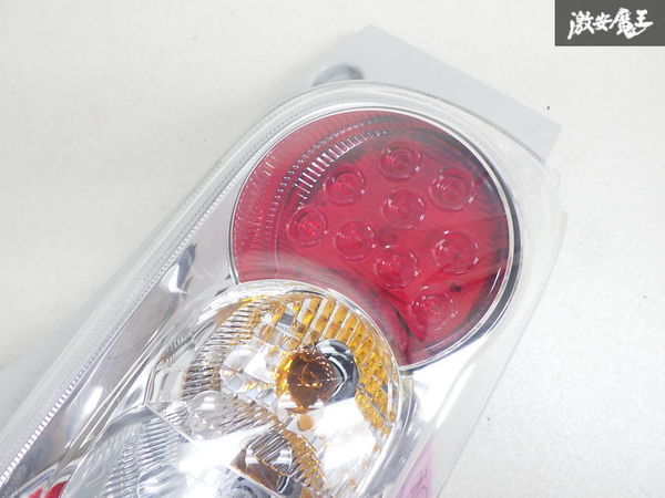 点灯OK ダイハツ 純正 L675S L685S ミラ ココア 後期 LED テール テールランプ テールライト 右 右側 運転席 TOKAIDENSO 20515_画像2