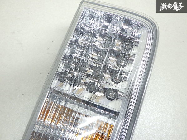 日産 純正 DBA-PE52 E52 エルグランド ハイウェイスター 14/01 LED テールライト テールランプ 右 右側 運転席 STANLEY P8960_画像2