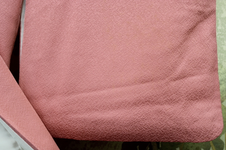 きもの今昔５９１４　色無地きもの　丹後ちりめん正絹一越広衿袷手縫い仕立てきもの　ローズピンク色　　　身丈１６２ｃｍ_画像9
