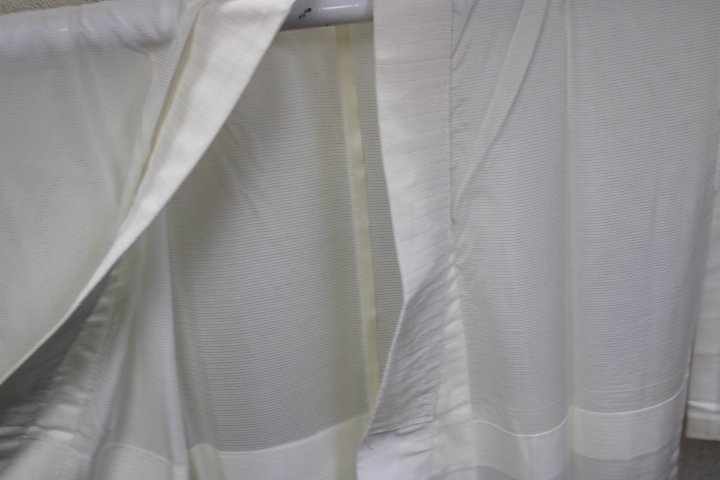 きもの今昔５９３６　長襦袢　夏用白バチ衿単衣手縫い仕立て　正絹五本絽　未使用に近い状態です　　　身丈１２２ｃｍ_画像7