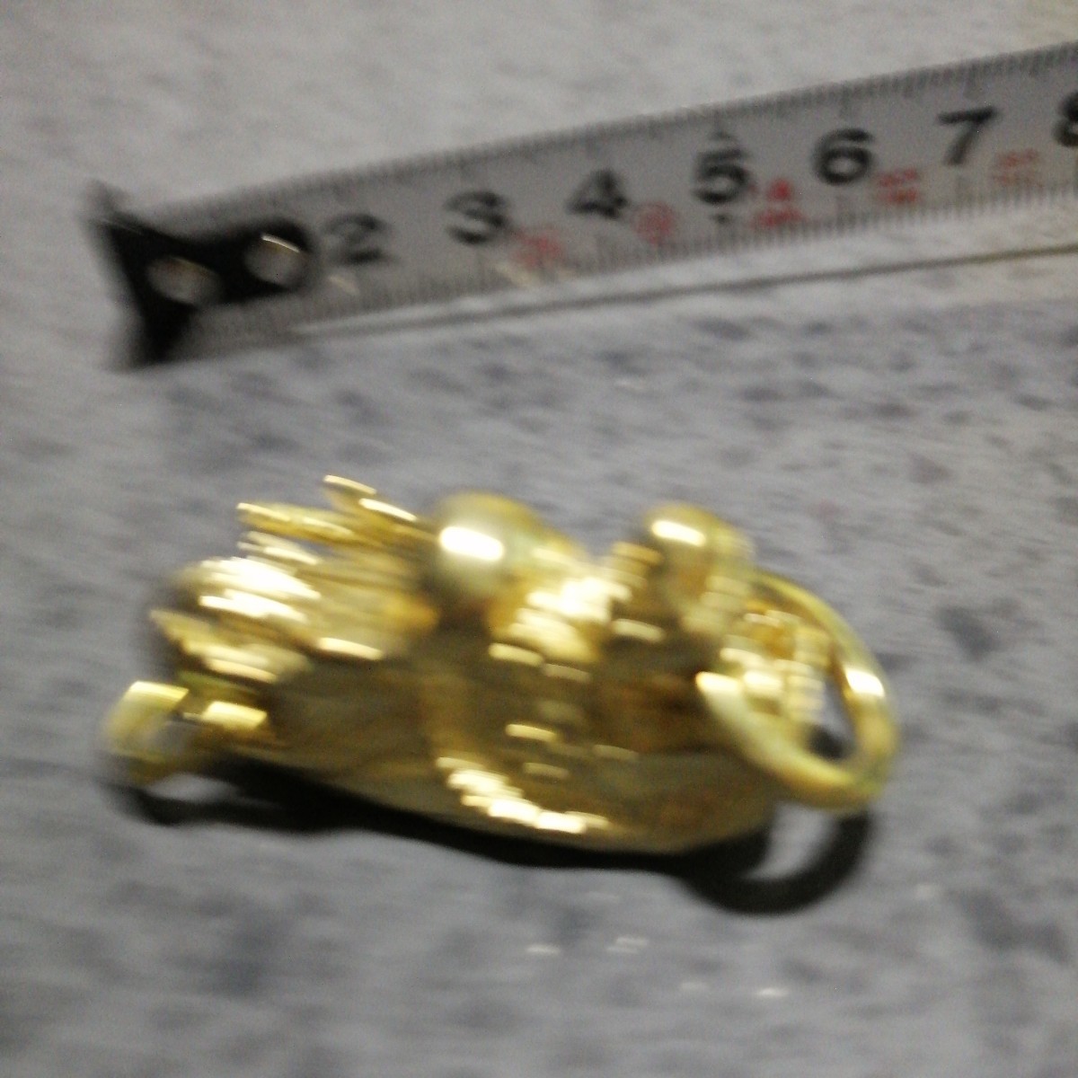 銅製金色龍のキーホルダー